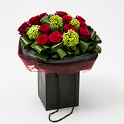 A Dozen Beautiful Red Roses